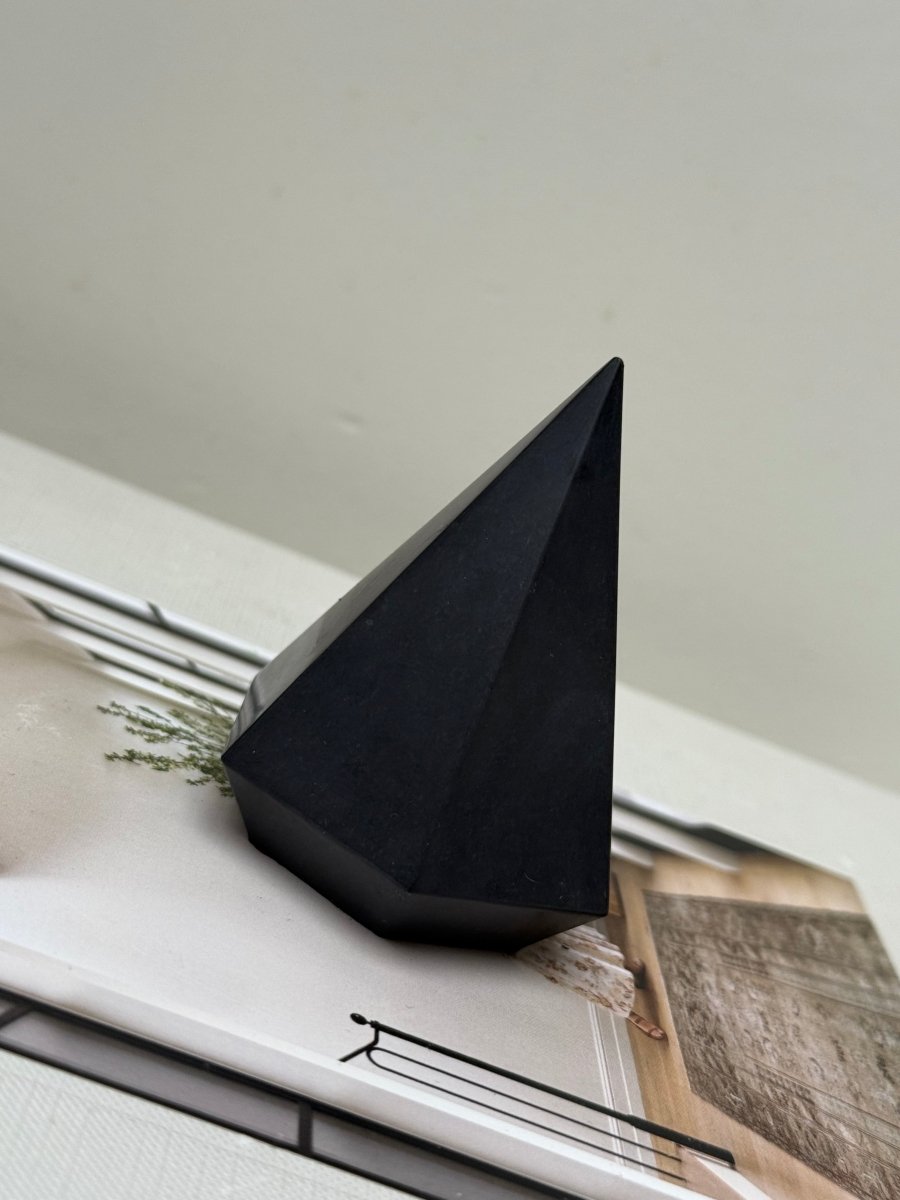 Hex Pyramid Stone Ring Stand