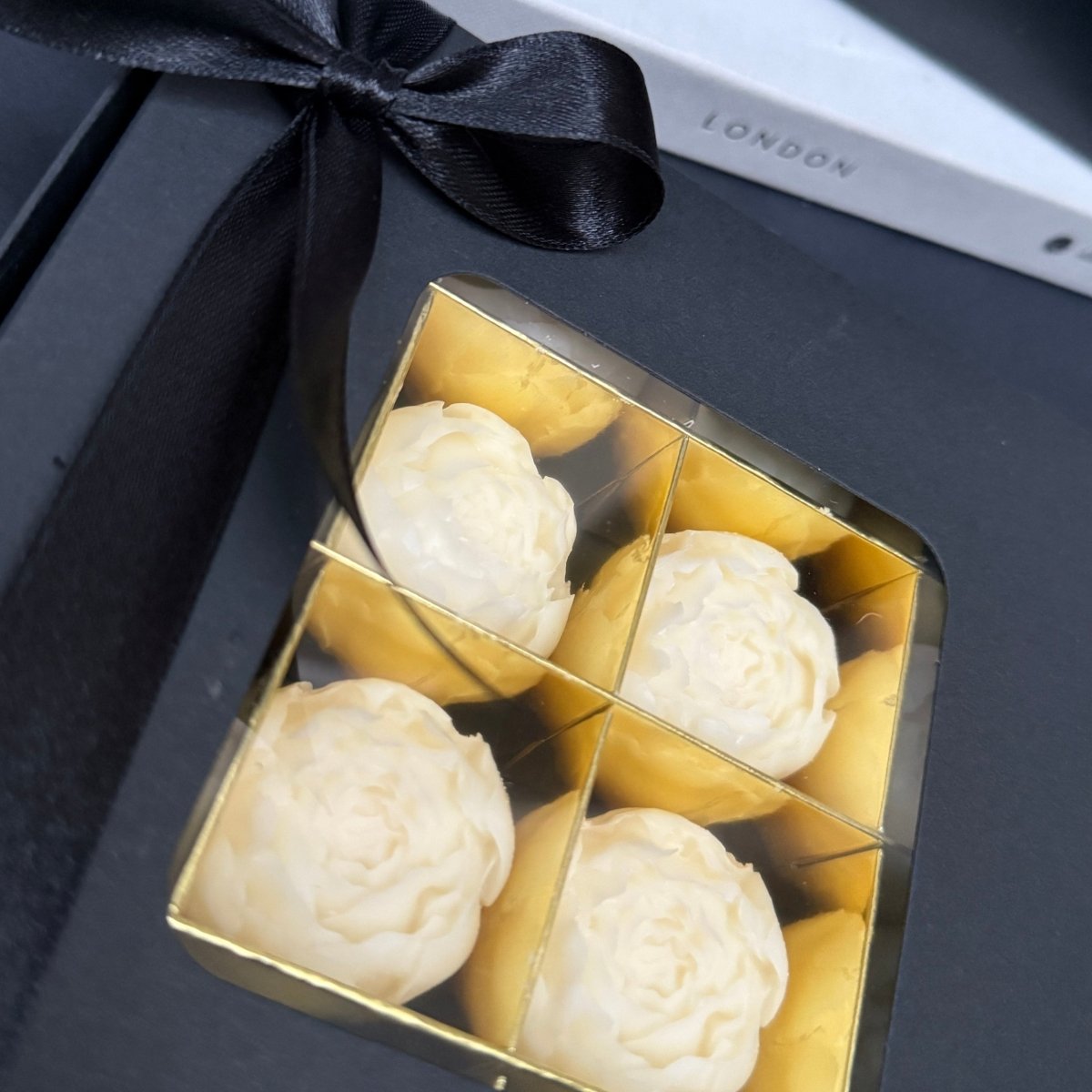 Luxury peony wax melts gift set UK floral soy wax melts gift box - Designs by Inaya