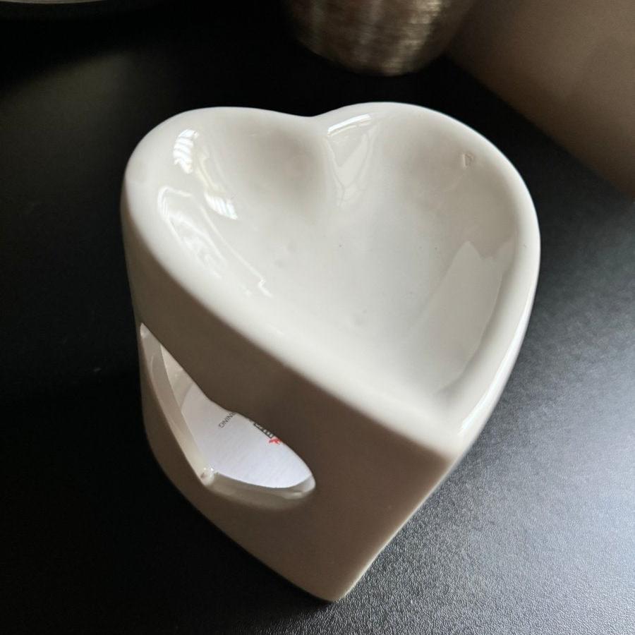 White Ceramic Heart Wax | Oil Burner - Designs by Inaya