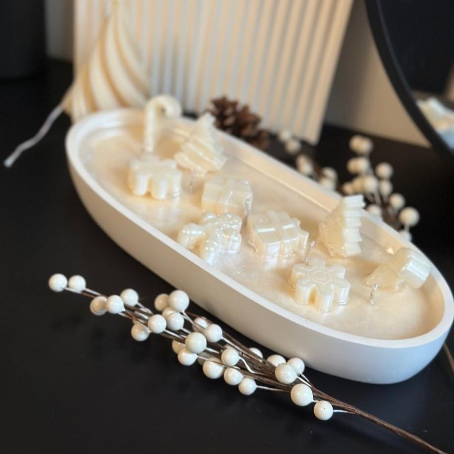 Winter Wonderland Oval Christmas Candle - Designs by Inaya