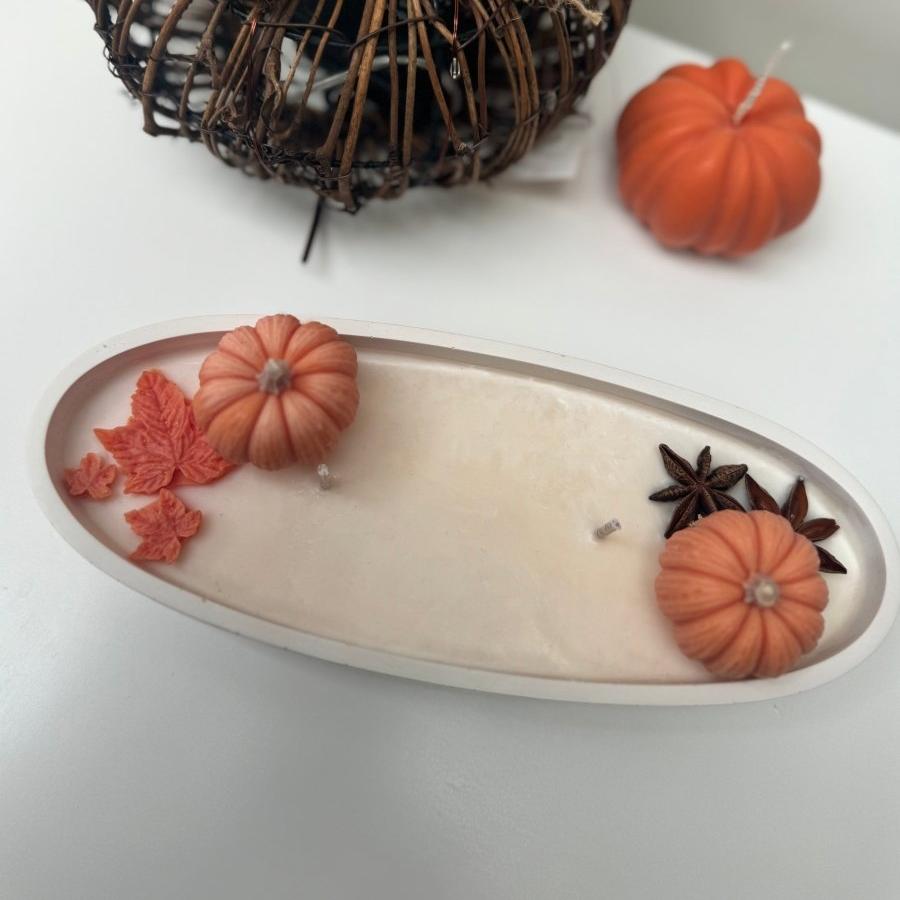 Autumn Home - Pumpkin Container Candle - Pumpkin Spice Latte Fragrance - Designs by Inaya