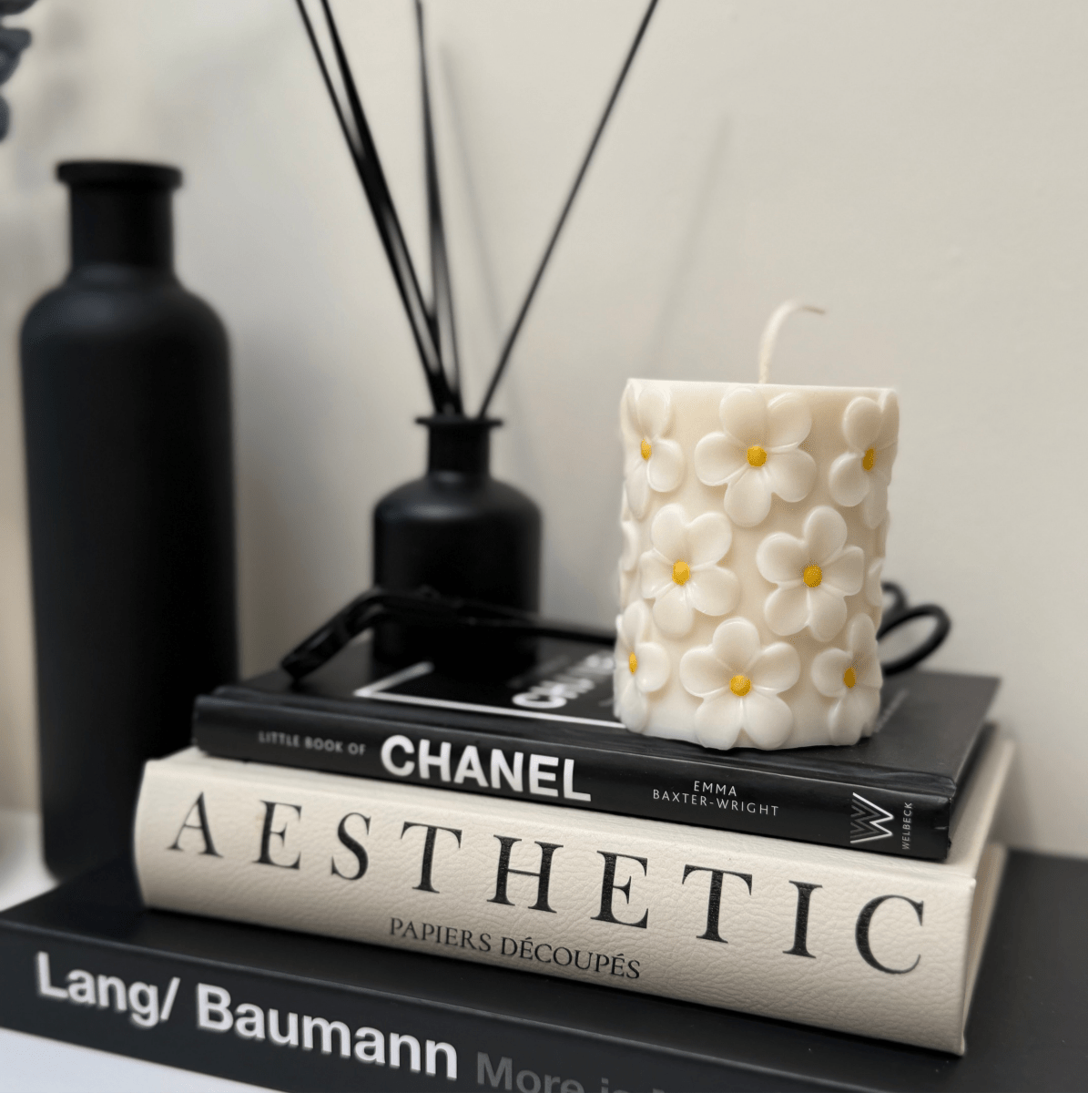 Daisy Pillar Candle - Designs by Inaya