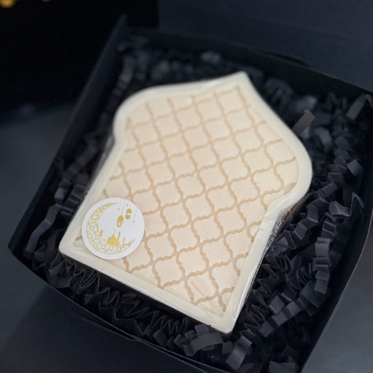 Decorative Arch shaped geometric soy wax candle in black gift box - Designs by Inaya