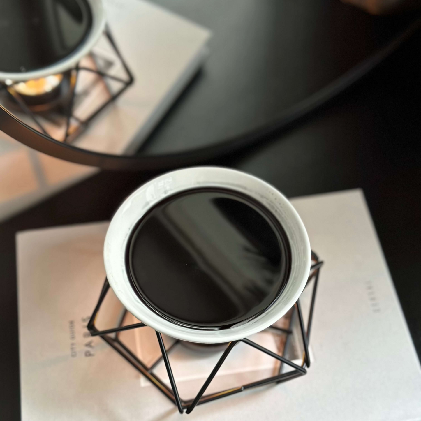 Geometric wax / oil burner black | melting fragrant wax