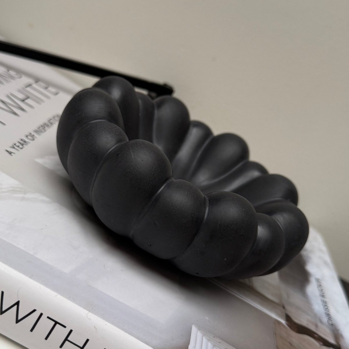 LOU Stone Decor Bowl Black | Artisan Stoneware