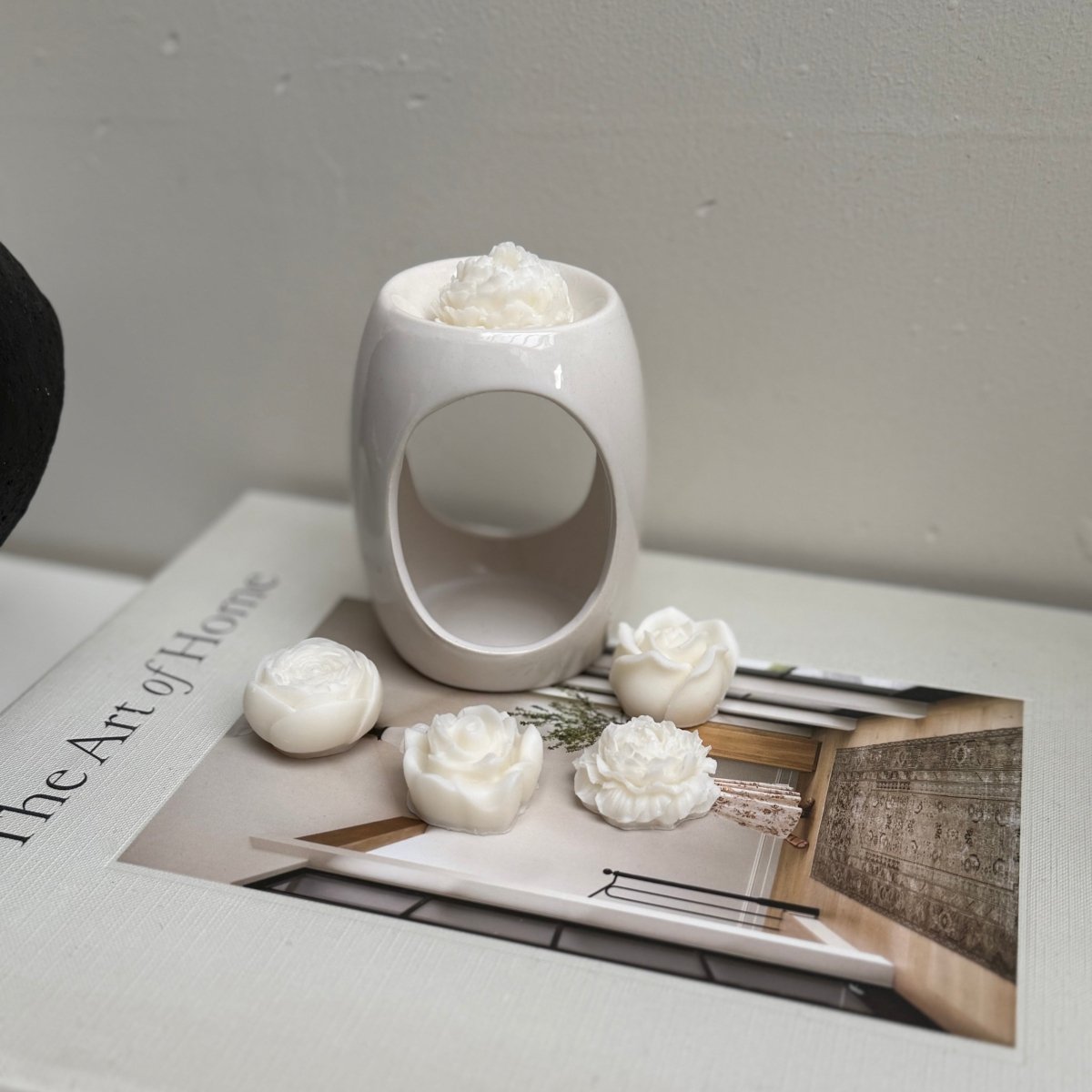 Wax melt burner gift set UK mini ceramic burner with flower soy wax melts - Designs by Inaya