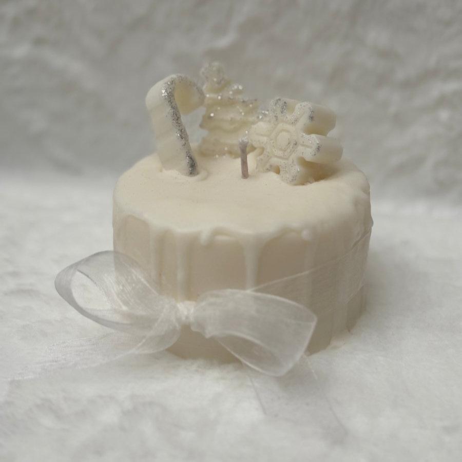 YUM Christmas Drizzle Cake Festive Scented Candle - Designs by Inaya